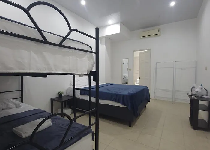 Hotel Surfo House & Tamarindo