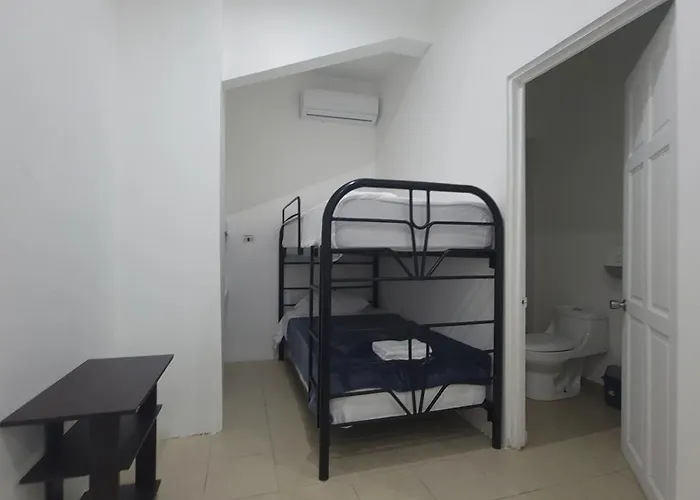 Hotel Surfo House & Tamarindo