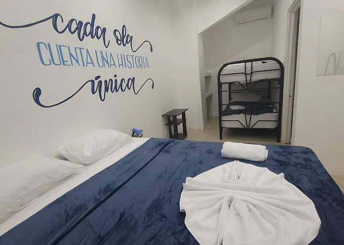 Hotel Surfo House & *