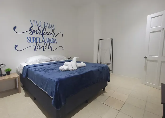 Hotel Surfo House &