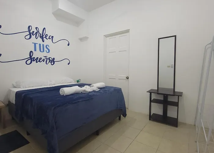 Surfo House & *