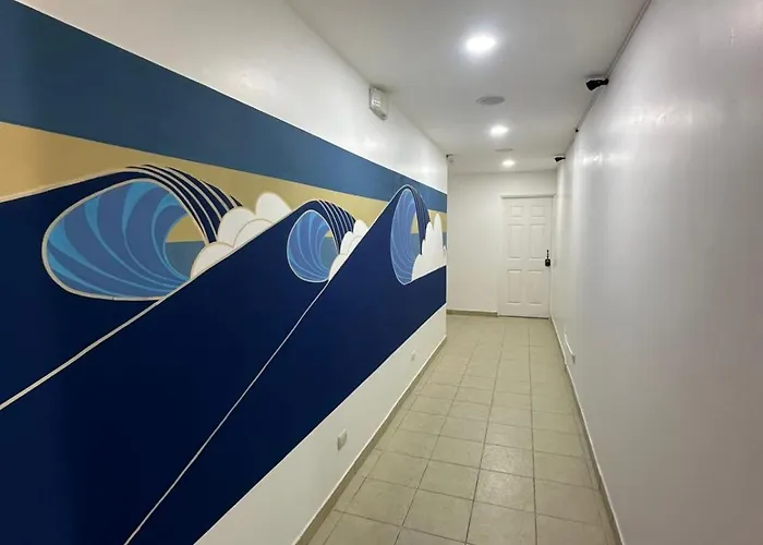 Surfo House & Hotel Tamarindo