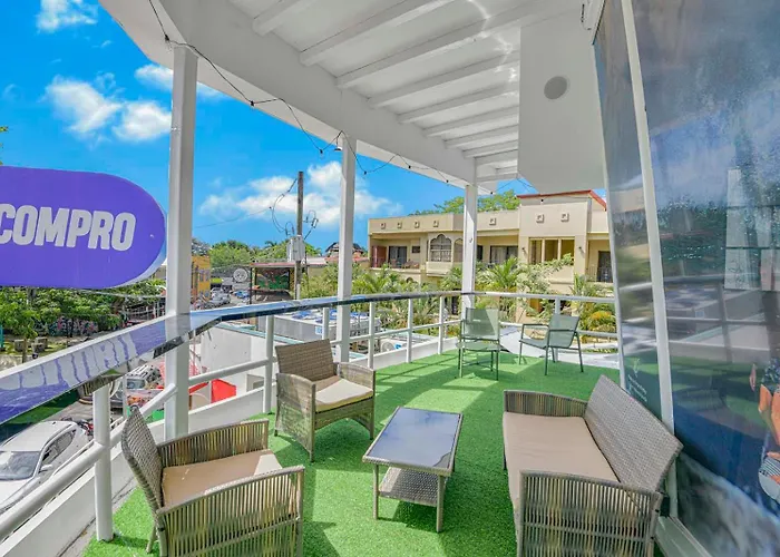 Surfo House & Hotel