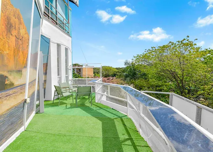 Surfo House & Hotel Tamarindo