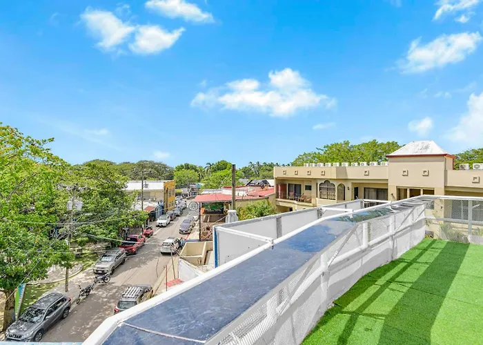 Surfo House & Hotel Tamarindo